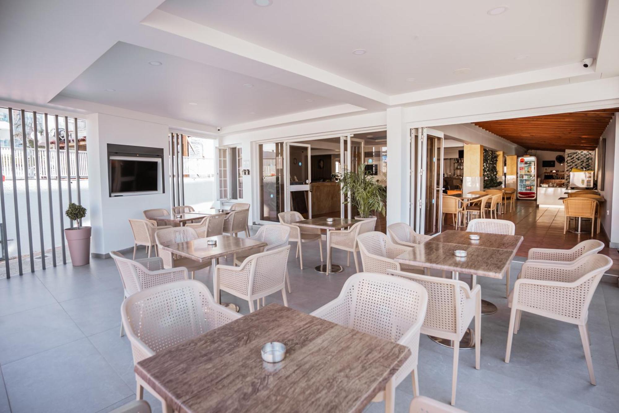 Paul Marie Hotel Apartments ไอยานาปา ภายนอก รูปภาพ